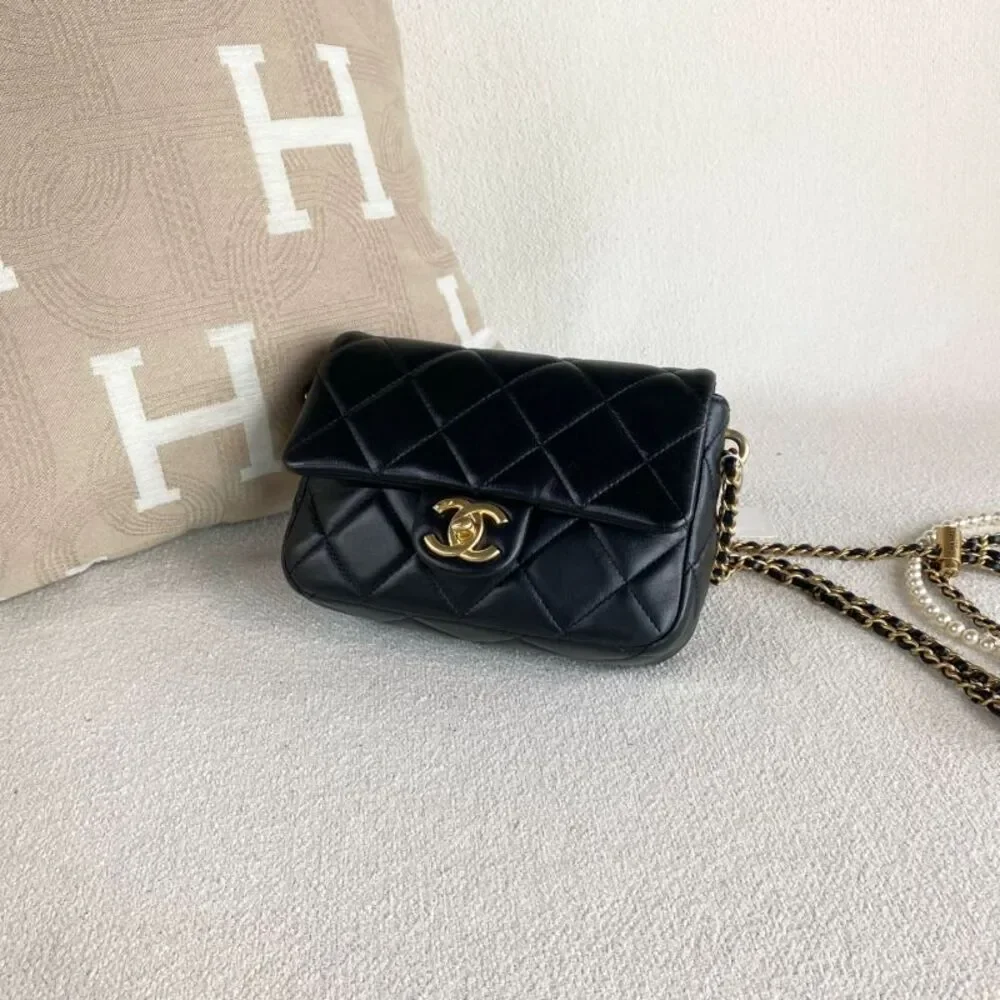 CHANEL brand color